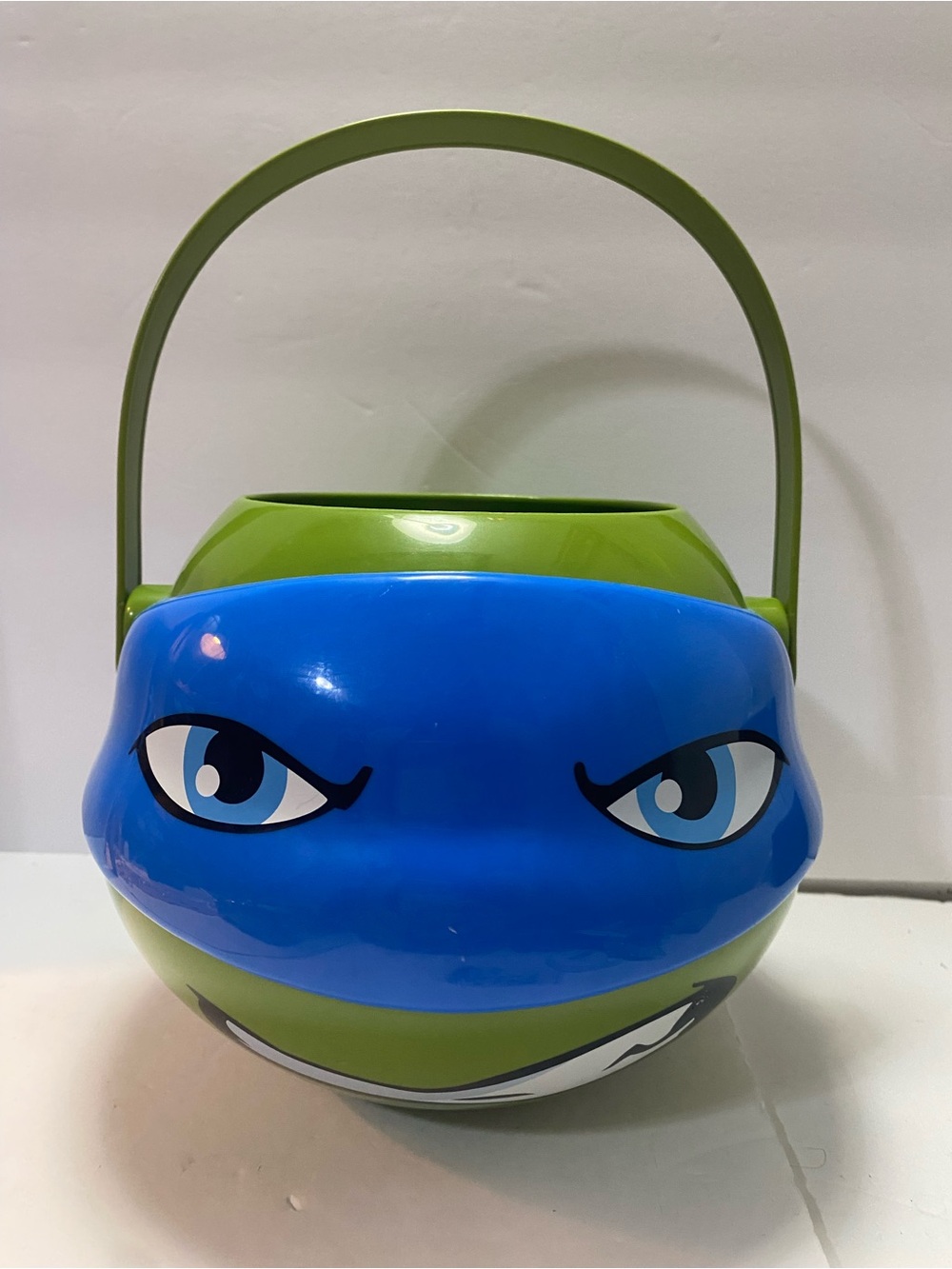 2015 Leonardo Halloween basket